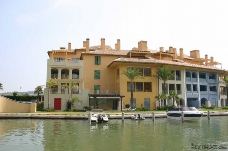3 Bedroom Middle Floor Apartment..