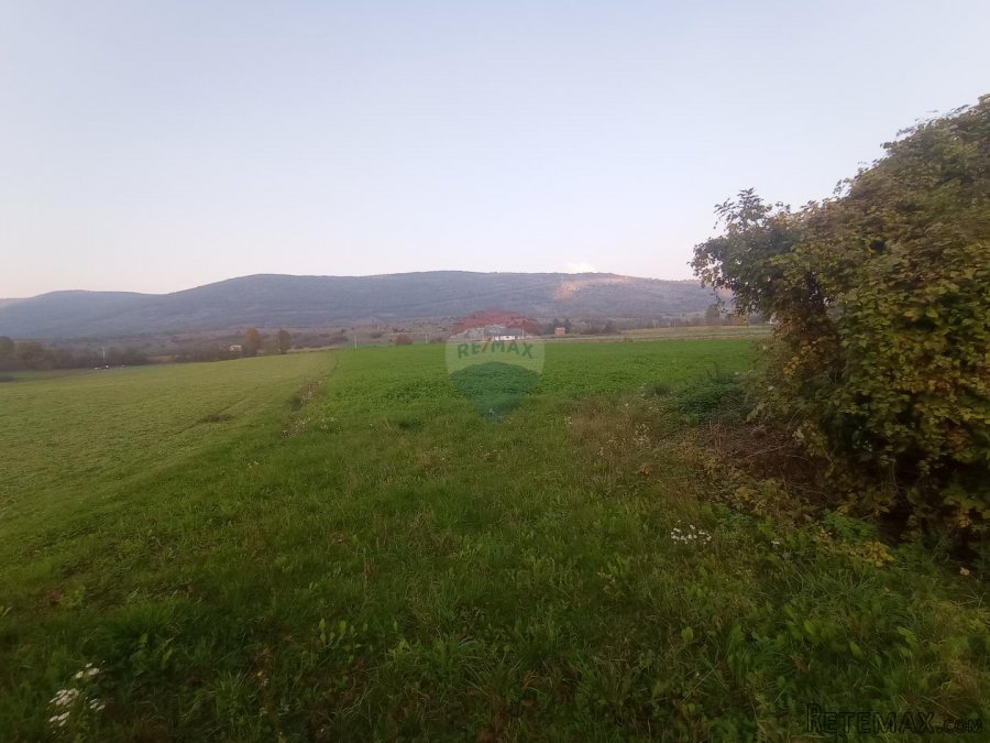 Lika,Otočac,stara kuća sa okućnicom 7650 m2 - 8