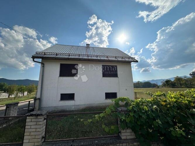 GOSPODARSKO IMANJE, KUĆA SA POMOĆNIM OBJEKTIMA, Pazarišta - 2
