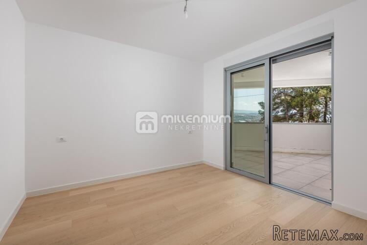 Opatija, novogradnja, 102.15m2, parking u garaži