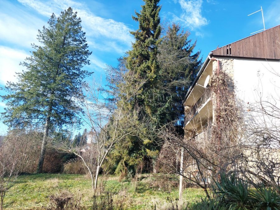 Kuća sa velikim potencijalom - 3