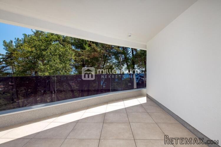 Opatija, novogradnja, 131.82m2, parking u garaži, dvije..