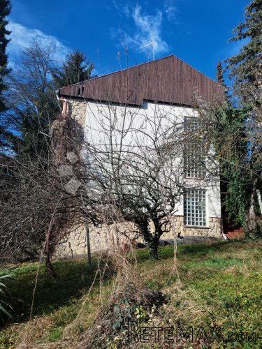 Kuća sa velikim potencijalom - 4