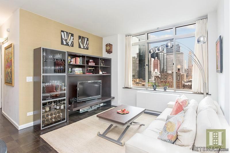 2 bedroom Apartment For Sale: 236 EAST..
