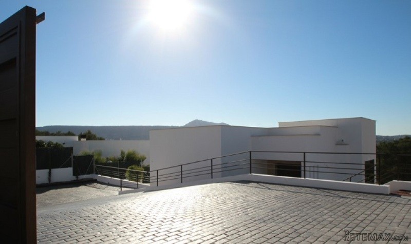3 Bedrooms - Villa - For Sale - 2