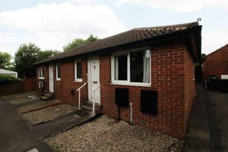 2 bedroom, Semi-detached Bungalow house..