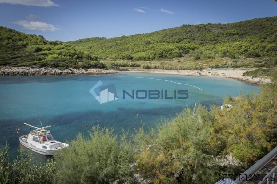 Vis, Milna, 430m2, kuća sa 4 apartmana, izvrsna lokacija - 9