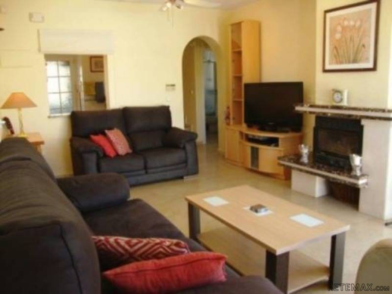 3 Bedroom 2 Bathroom Villa In Playa.. - 2