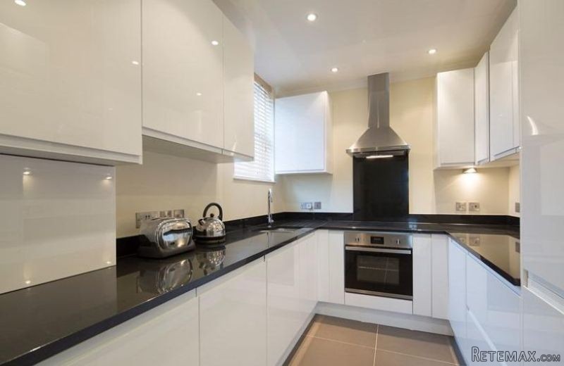 Cavendish Court, Wigmore Street.. - 2