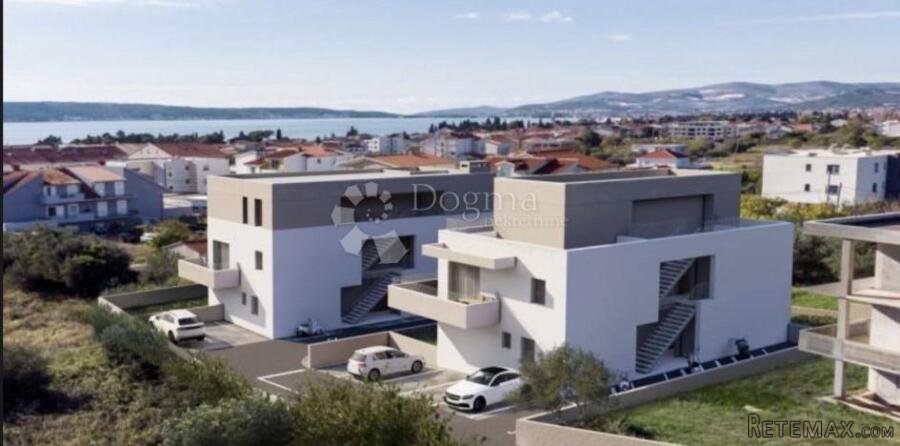 KAŠTEL KAMBELOVAC-JEDNOSOBNI STAN - 2
