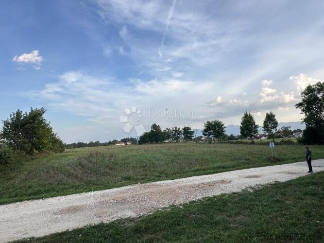 Građevinsko zemljište 7624 m2 SAVRŠENA LOKACIJA - 3