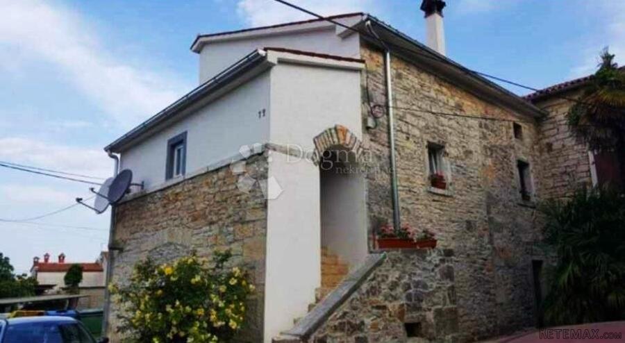 RENOVIRANA ISTARSKA KAMENA KUĆA U OKOLICI POREČA !
