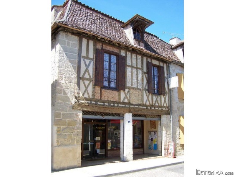 16th Century Village Property With Shop..