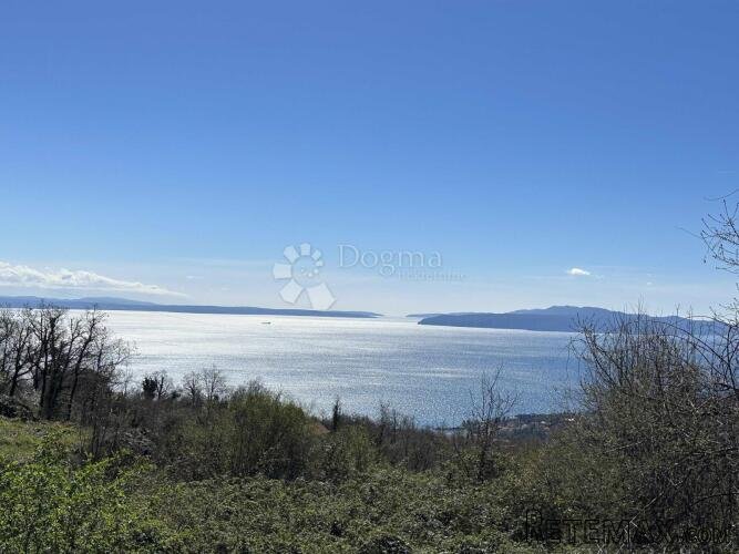 OPATIJA, VEPRINAC - Građevinsko zemljište za 6 vila sa dozvo