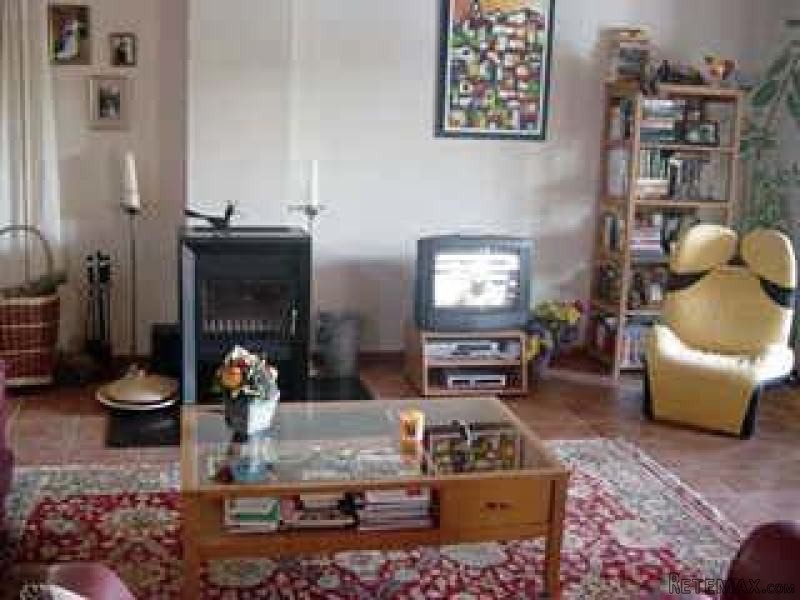 Superb Traditionally Constructed House.. - 2