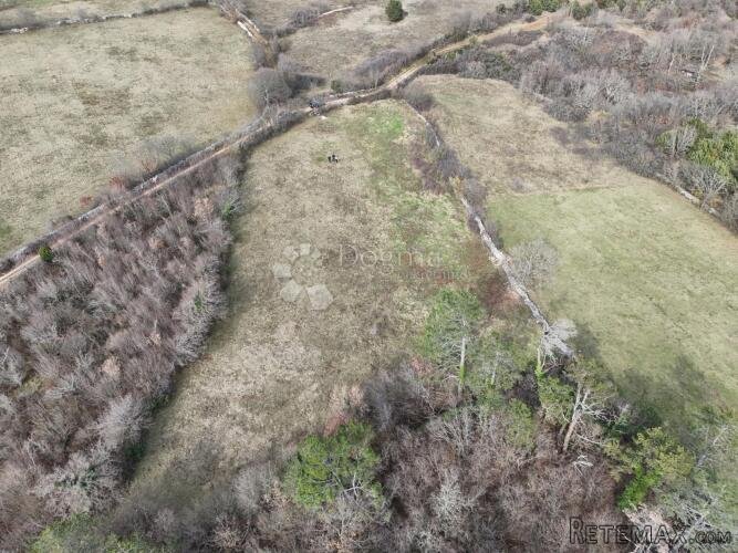 Oaza u srcu prirode u Manjadvorcima 4500m2 - 2