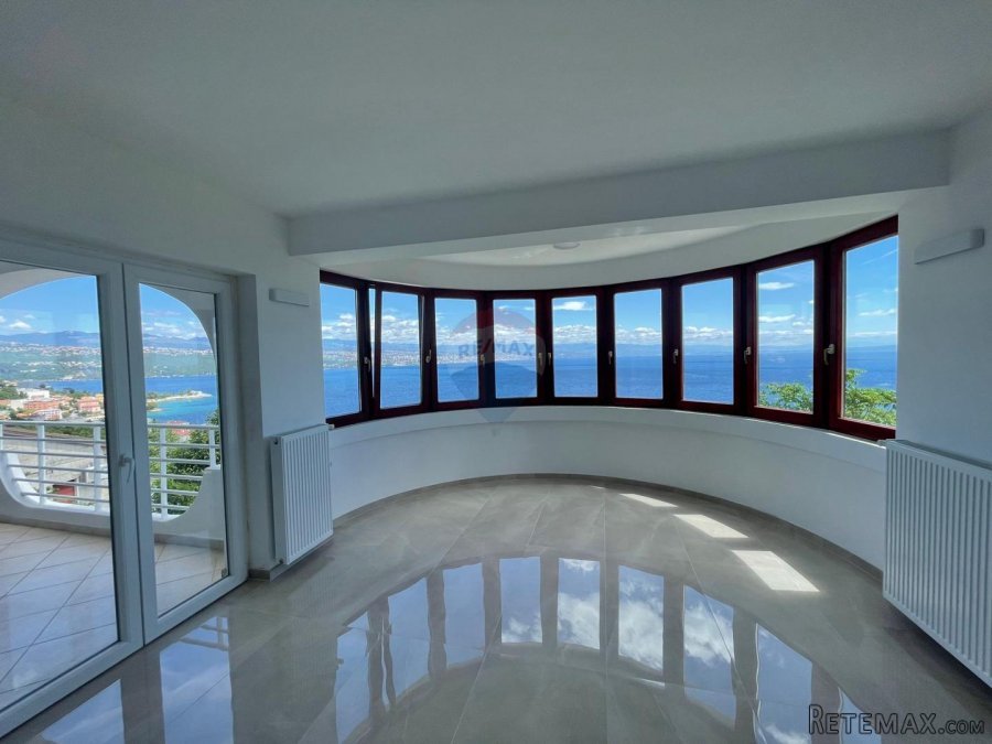OPATIJA - PROSTRANI STAN 156 m2 NA PRVOM KATU - 2