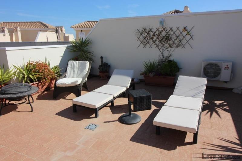 Superb 3 bedroom penthouse with pool.. - 2