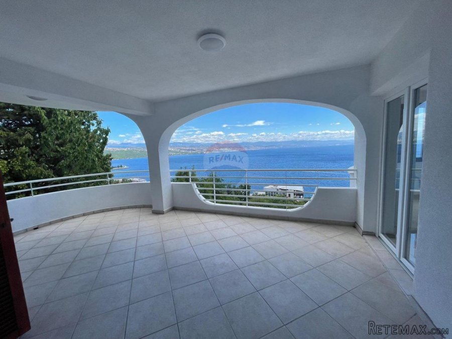 OPATIJA - PROSTRANI STAN 156 m2 NA PRVOM KATU - 6