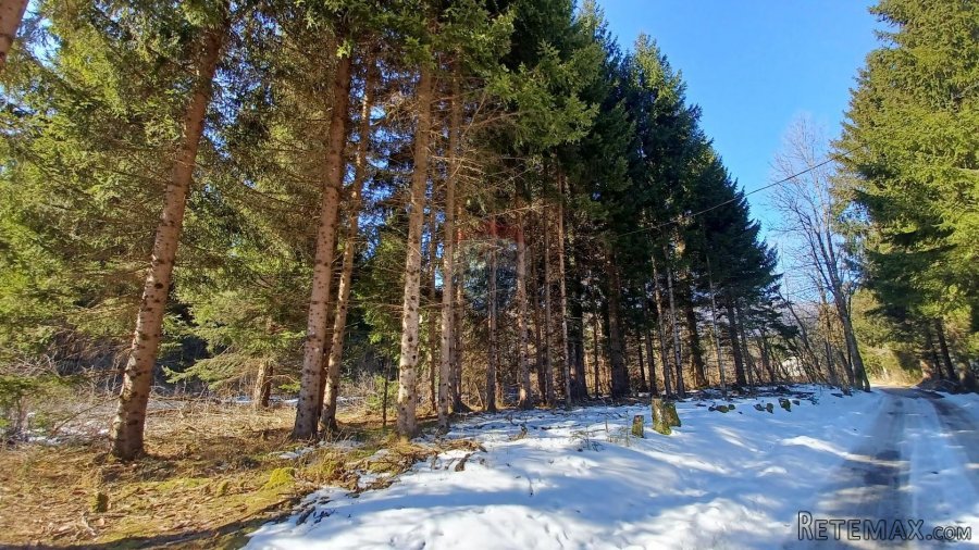 Jasenak - građevinski teren 1507 m2