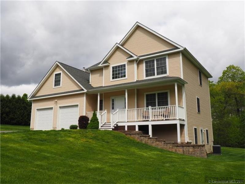 4 Bedrooms - Colonial - CT - For Sale