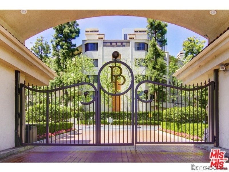 2132 Century Park Lane Ln Unit 301 |..