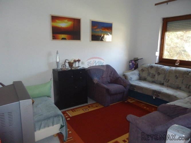 APARTMANSKA KUĆA U MEDULINU - 4