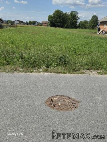 Građevinsko zemljište sa građevinskom dozvolom za 6 stanova - 3