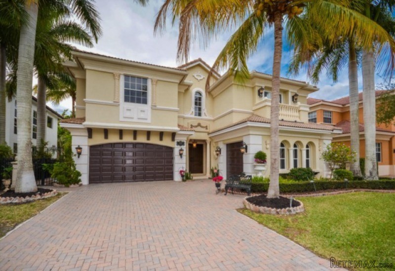 21069 Bella Vista Circle Boca Raton, Fl..
