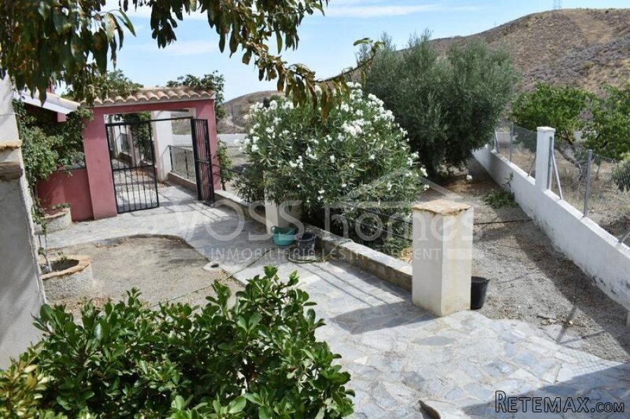 A great opportunity to finish off a habitable, renovation.. - 5
