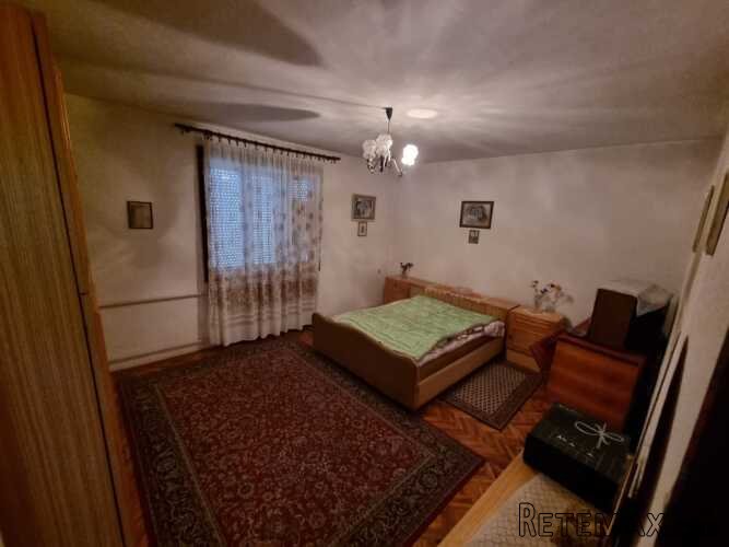 Kuca i pomocni objekti 220m2,plac 11ari - 6