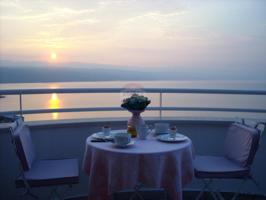 Opatija - stan s apartmanom na mirnoj lokaciji, pogled - 6