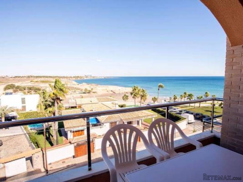 2 Bedroom 1 Bathroom Apartment In Playa..