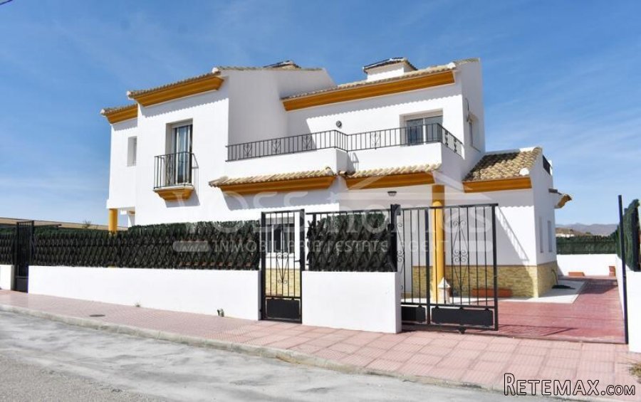 A very interesting property - 2 semi-detached attached.. - 2