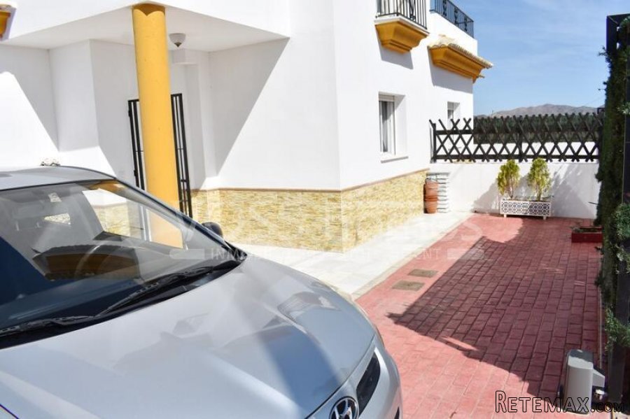 A very interesting property - 2 semi-detached attached.. - 5