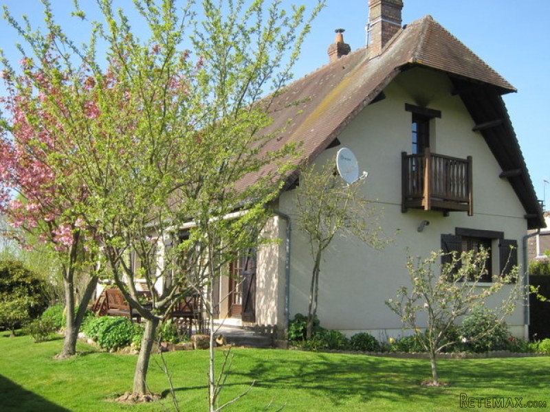 Delightful Traditional House For Sale