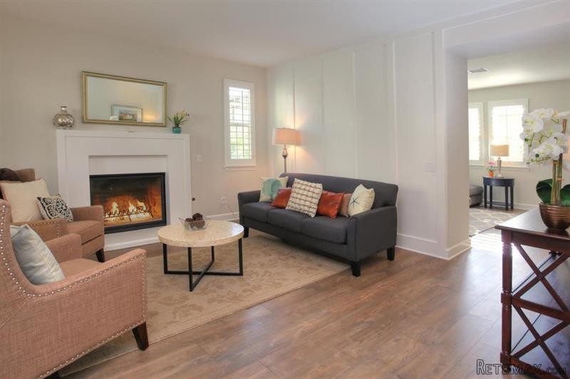 3 bedroom Apartment For Sale: 103.. - 2