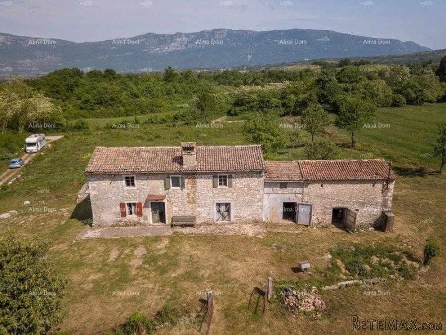 Istarsko imanje sa pogledom na Učku u Kršanu - 8
