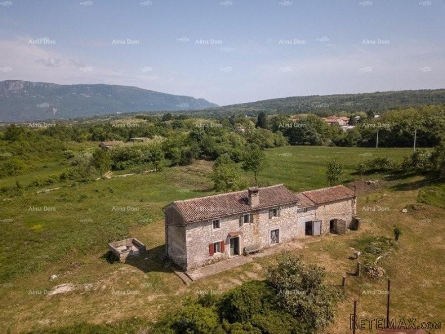 Istarsko imanje sa pogledom na Učku u Kršanu - 9
