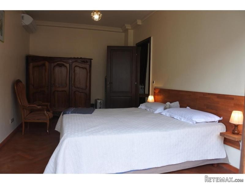 Great Apartment With Balcony In Carre..