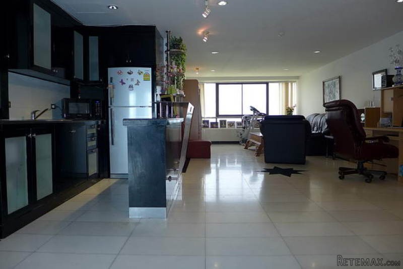Jomtien Beach Plaza Condotel for Sale.. - 2