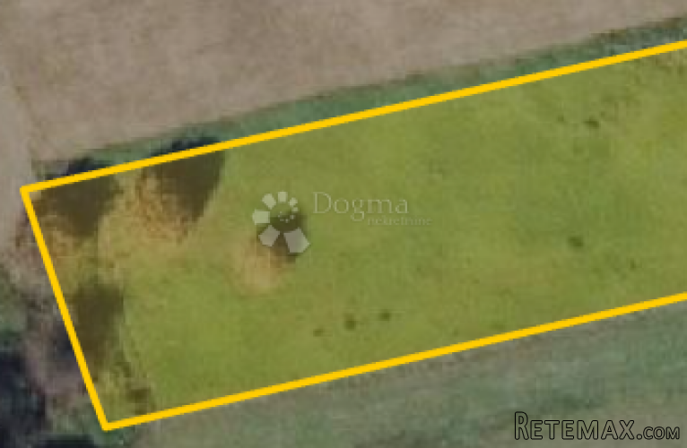 Građevinsko zemljište površine 4402 m² - 2