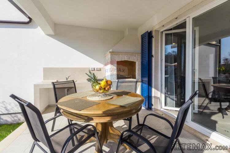 Istra - Poreč okolica - Predivna villa za odmor s bazenom 1 - 8