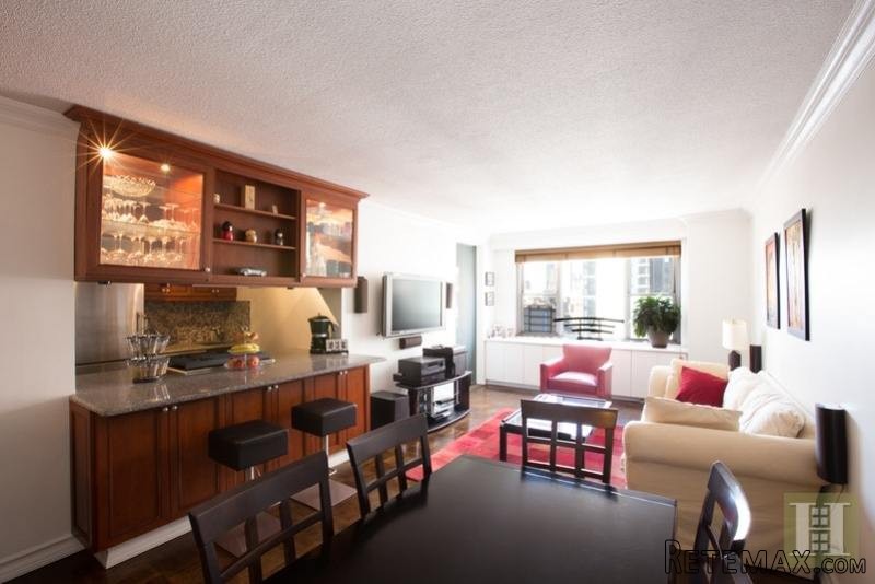 1 bedroom Apartment For Sale: 300 EAST..