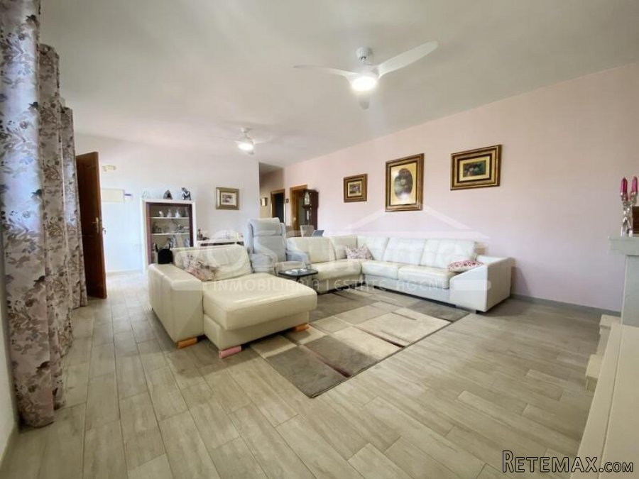 NEW & EXCLUSIVE TO VOSS HOMES - A beautifully presented.. - 12