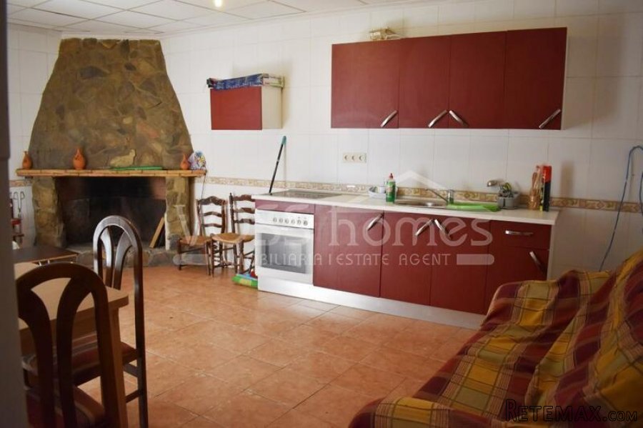 A spacious, 1 storey, 2 bedroom, 1 bath renovated village.. - 3