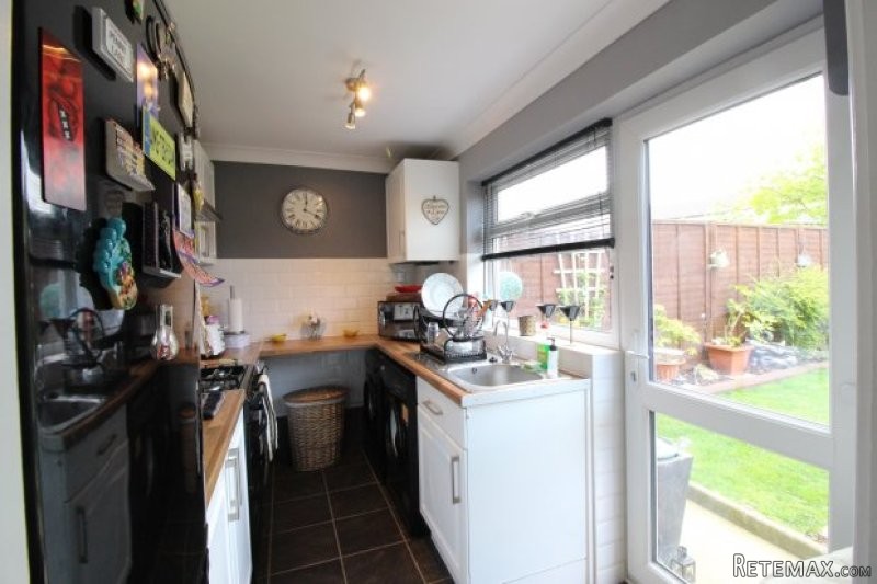 3 bedroom, End Of Terrace House house.. - 2