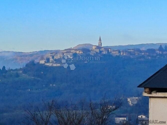 Buzet - veliko poljoprivredno zemljište