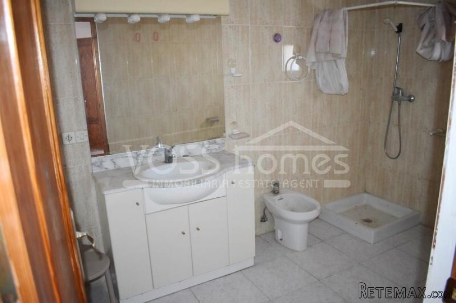EXCLUSIVE LISTING TO VOSS HOMES - BARGAIN Large country.. - 14