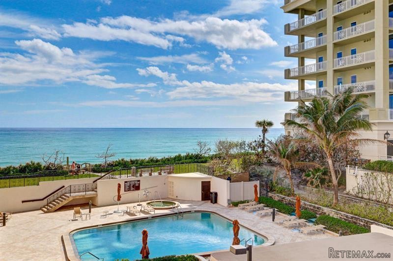 2 bedroom Residence For Sale: Singer..